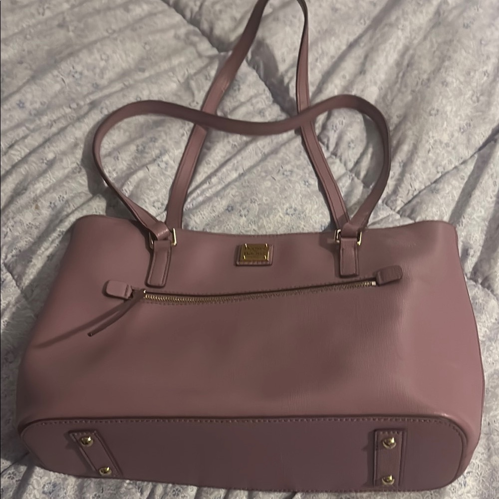 Elegant Dooney and Burke Women's Handbag